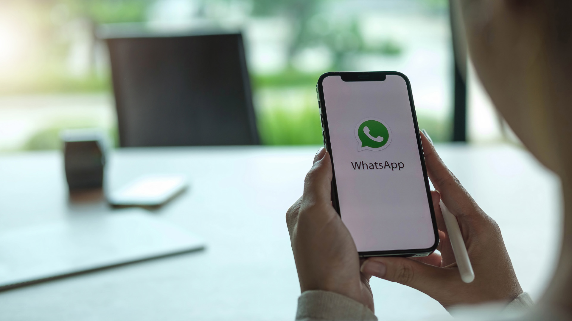 Top 8 façons de réparer WhatsApp n'envoyant pas de vidéos sur iPhone et Android