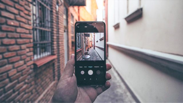Les 8 meilleures façons de corriger le décalage de l'appareil photo sur Android