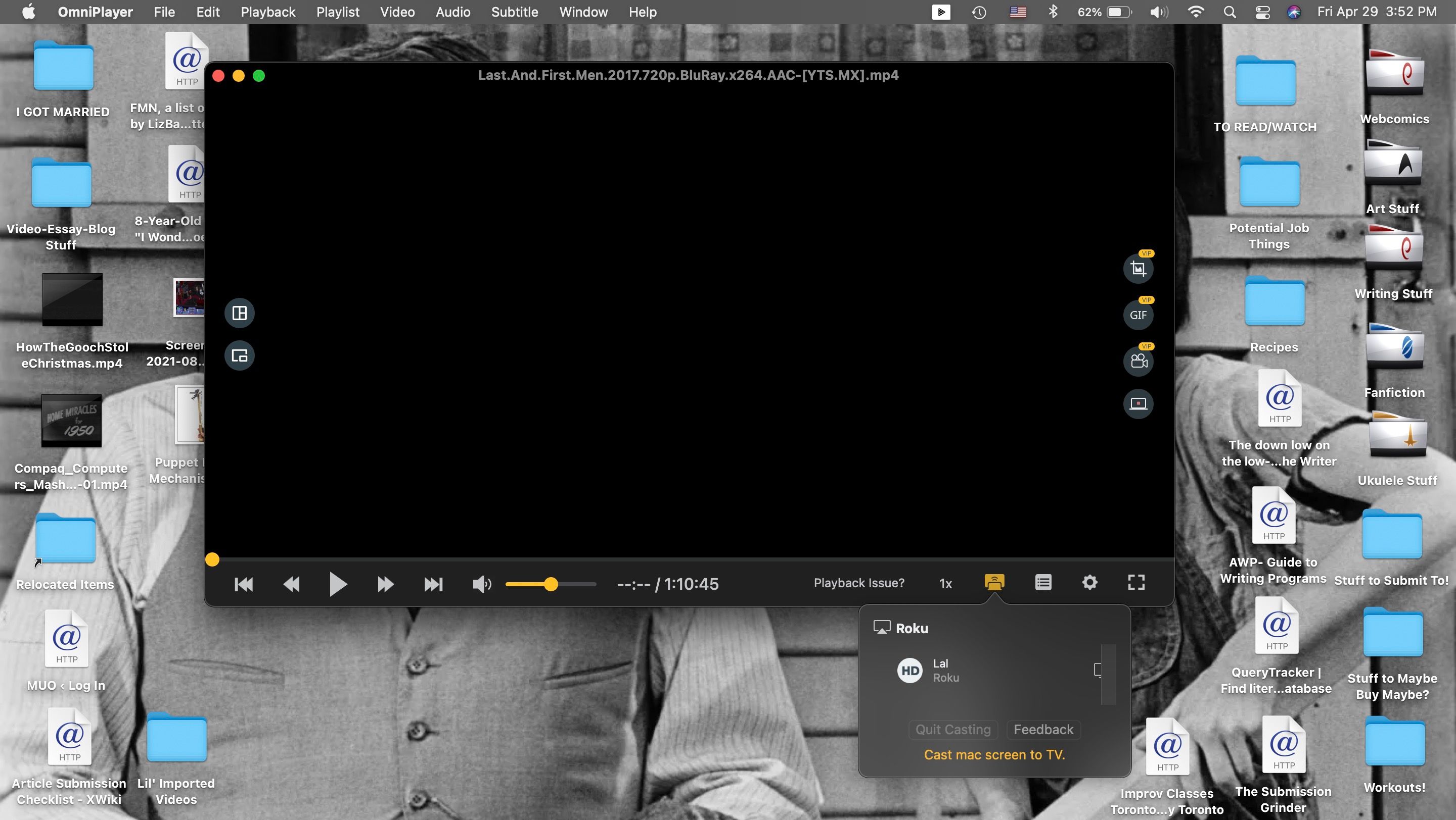 Application OmniPlayer avec menu de diffusion ouvert sur MacBook