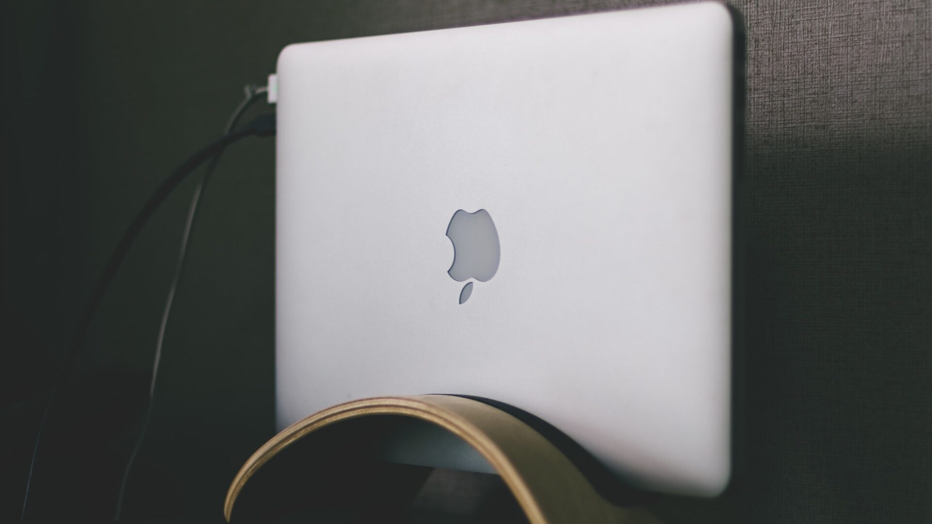 Top 5 des supports verticaux pour Apple MacBook Pro (2022)