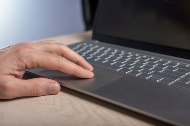 Faites un clic droit sur votre Chromebook avec pavé tactile et clavier