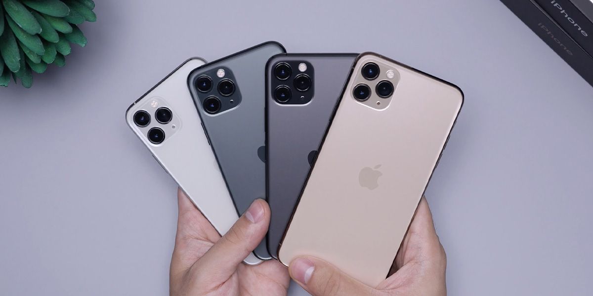 iPhone en quatre couleurs différentes